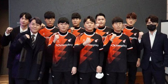 更像是对其 更像是对其